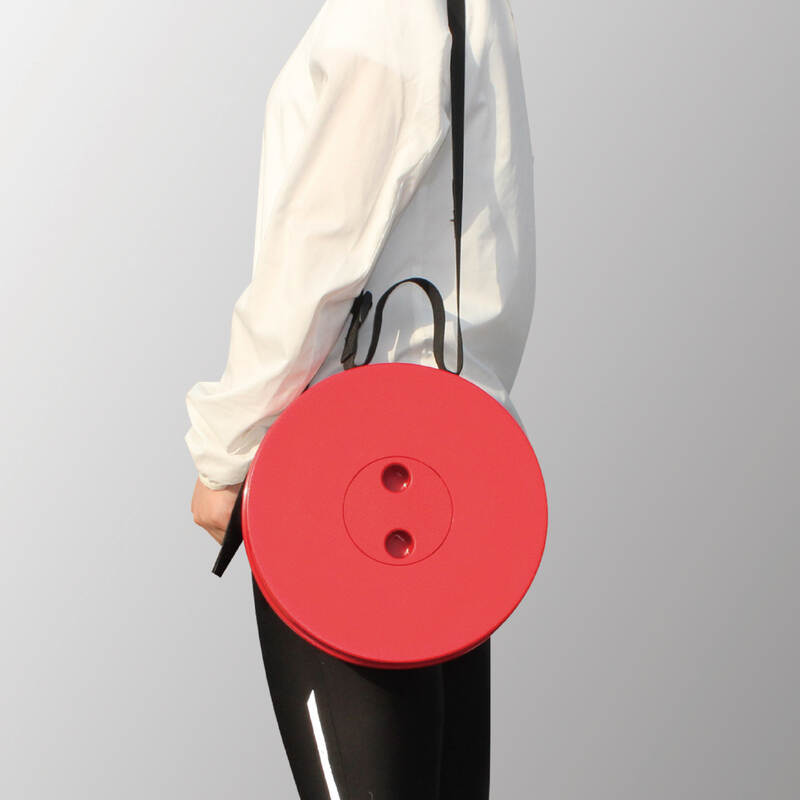 Ghế Gấp Gọn Di Động Bằng Nhựa - Màu Đỏ - Locknlock - LHI519RED, , large image number null